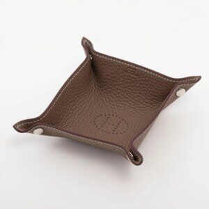 Hermès Mises et Relances H Evelyne Change Tray Etoupe
